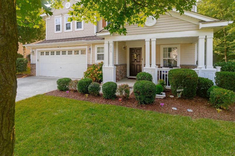 215 Hillview Dr, Durham, NC 27703