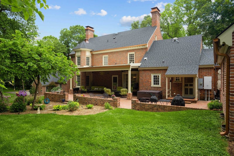 220 Shady Dr, Burlington, NC 27215