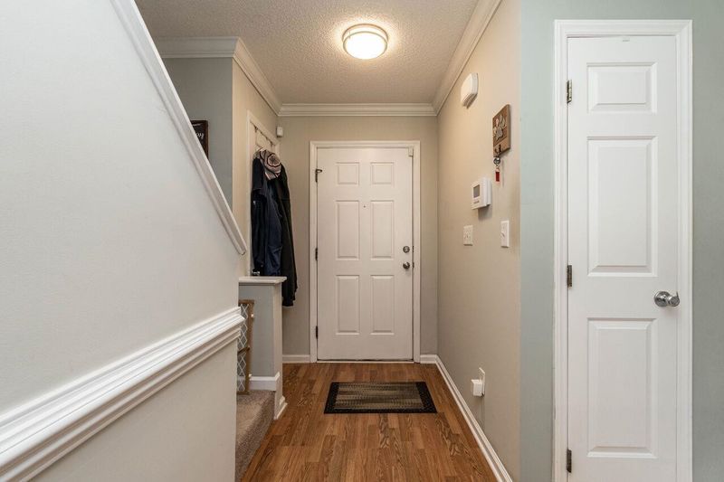 2242 Turtle Point Dr, Raleigh, NC 27604