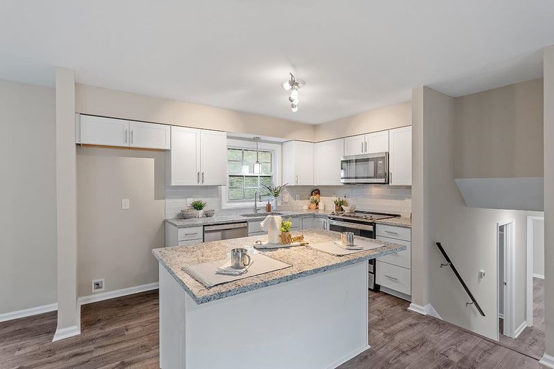 2304 Foxhill Cir, Raleigh, NC 27610