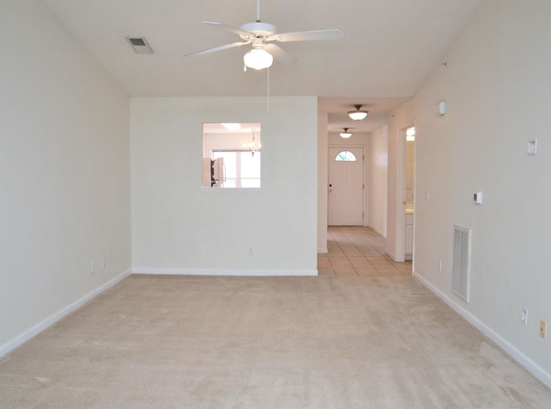 2410 Huntscroft Ln #201, Raleigh, NC 27617