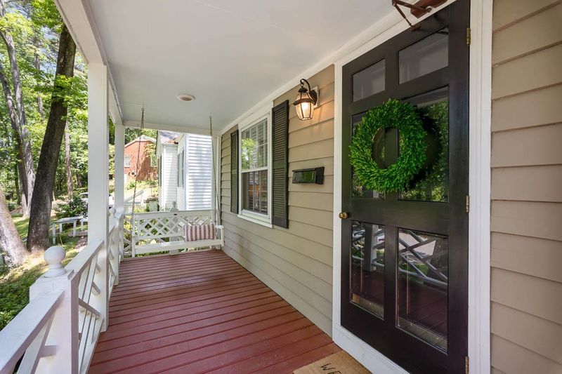 2715 Cartier Dr, Raleigh, NC 27608