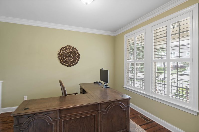 2823 Treasures Ln, Raleigh, NC 27614