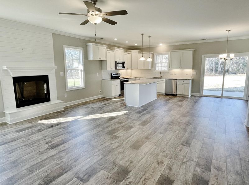 300 Saddlewood Ln, Zebulon, NC 27597