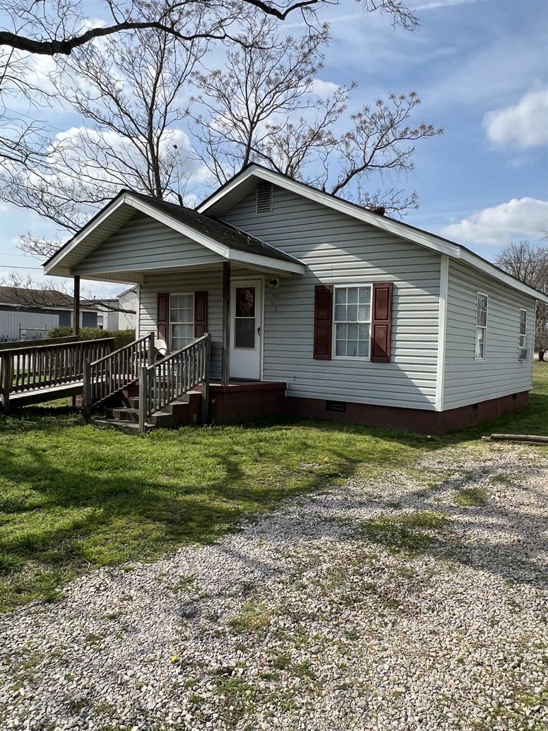 301 N Elm St, Dunn, NC 28334