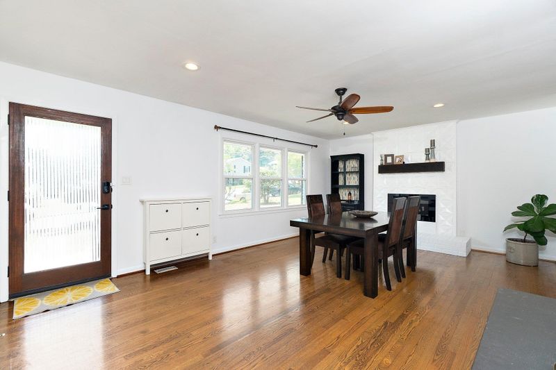 3113 Julian Dr, Raleigh, NC 27604