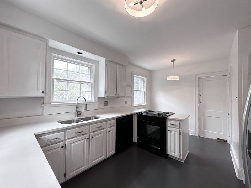 3207 Merriman Ave, Raleigh, NC 27607