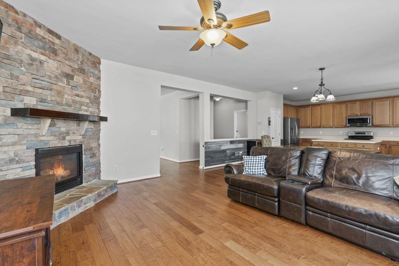 324 Apple Drupe Way, Holly Springs, NC 27540