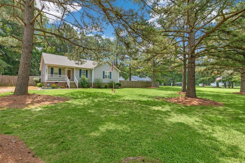 333 Irvan St, Clayton, NC 27520