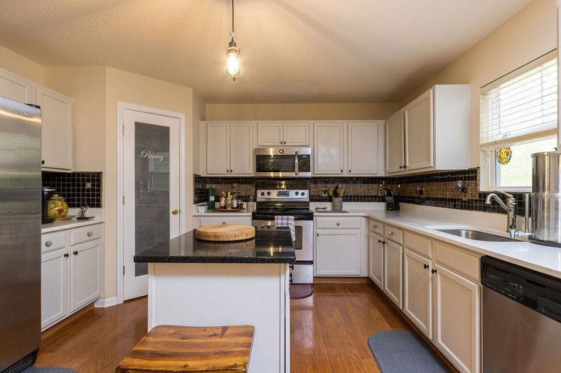 3714 Charleston Park Dr, Raleigh, NC 27604