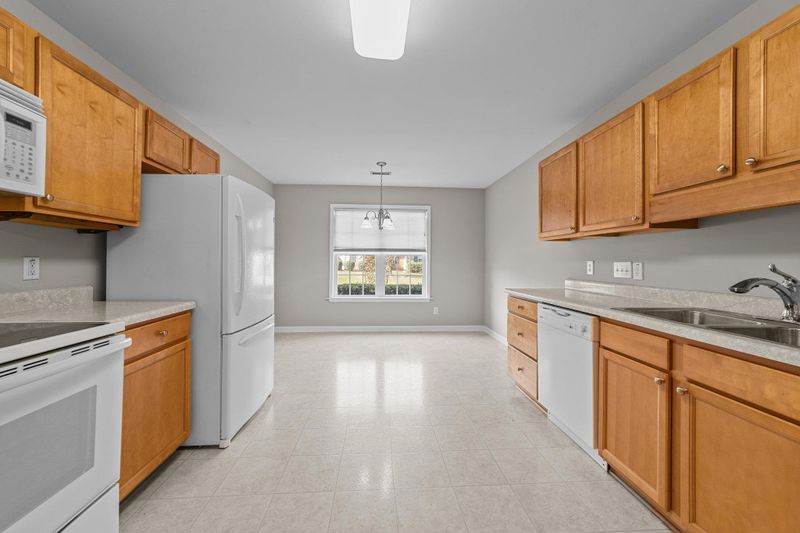 3729 Tartan Ln, Burlington, NC 27215