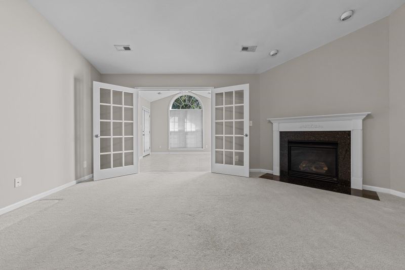 3729 Tartan Ln, Burlington, NC 27215
