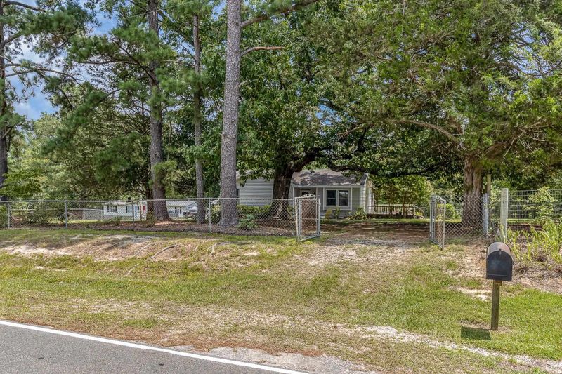 4000 Billy Hopkins Rd, Zebulon, NC 27597