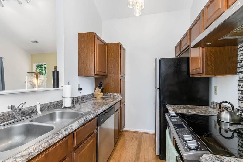 402 Devlin Pl, Durham, NC 27707