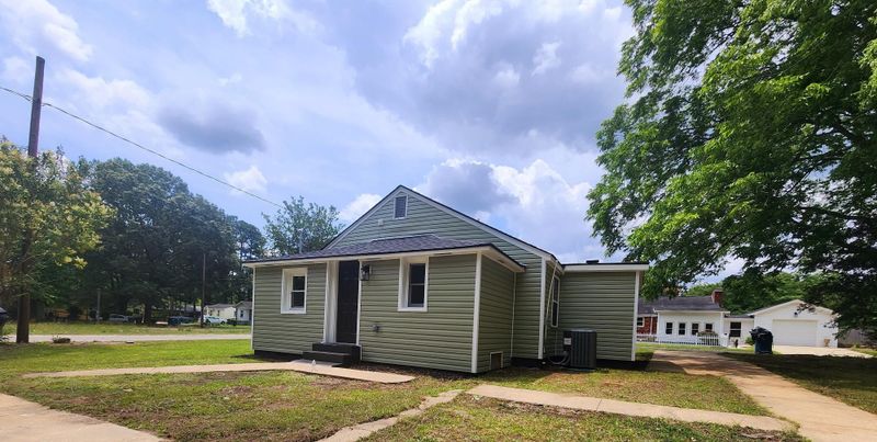 411 E Cleveland St, Dunn, NC 28334