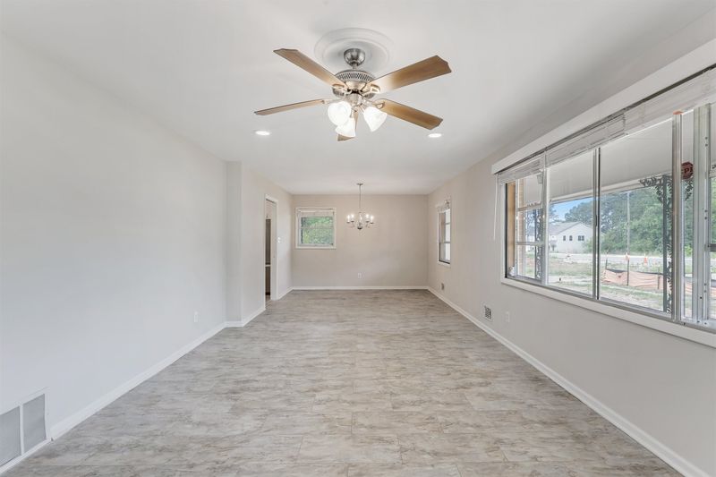 425 Jones Franklin Rd, Raleigh, NC 27606