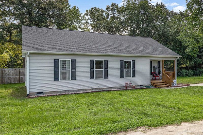 45 Strawberry Hill Ln, Fuquay Varina, NC 27526