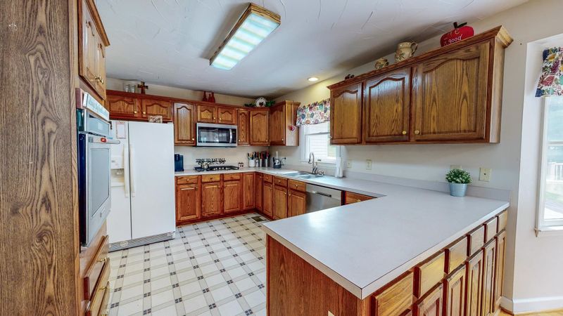 455 Quail Hollow Dr, Roxboro, NC 27574