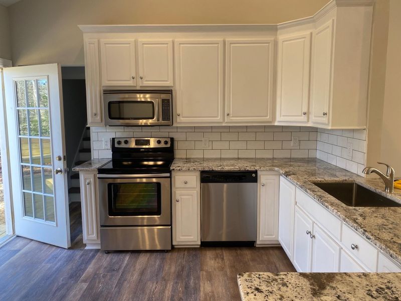 459 Shawnee Dr, Louisburg, NC 27549