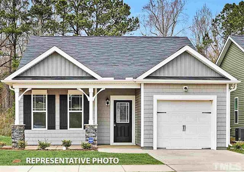 466 Sturgeon St, Smithfield, NC 27577