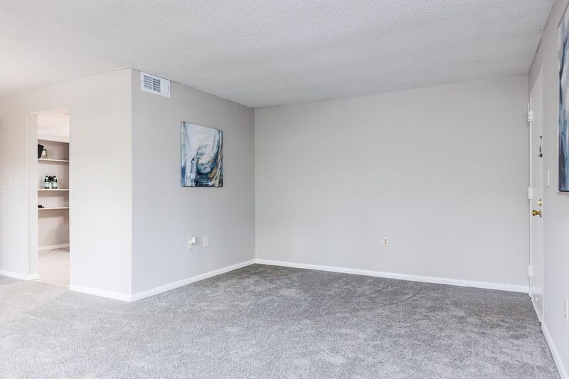 500 Umstead Dr #B103, Chapel Hill, NC 27516