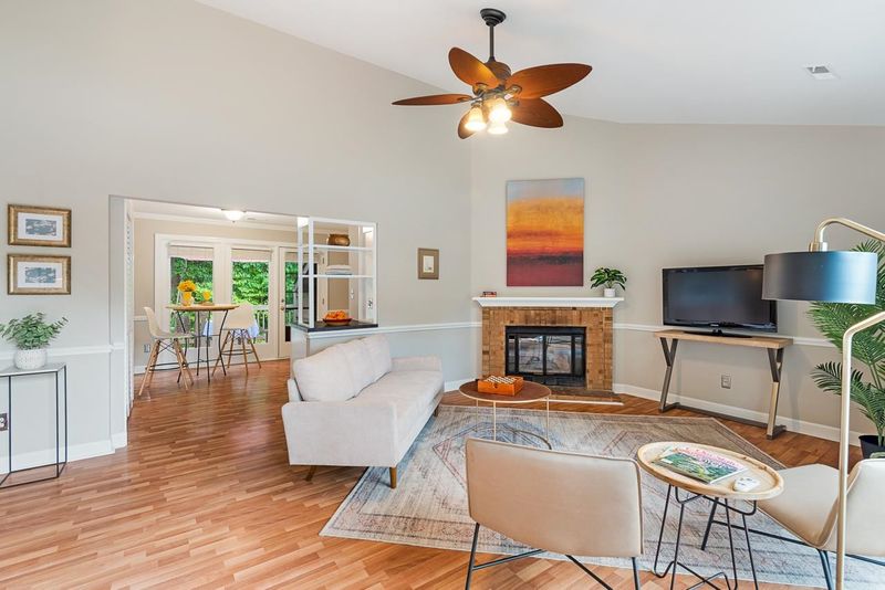 500 W Woodcroft Pw #7 B, Durham, NC 27713