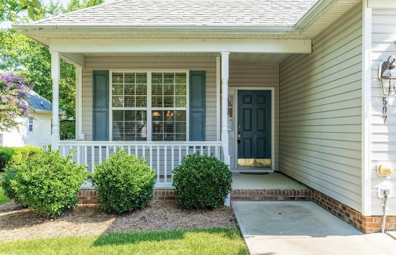 507 Quaker Dell Ln, Cary, NC 27519