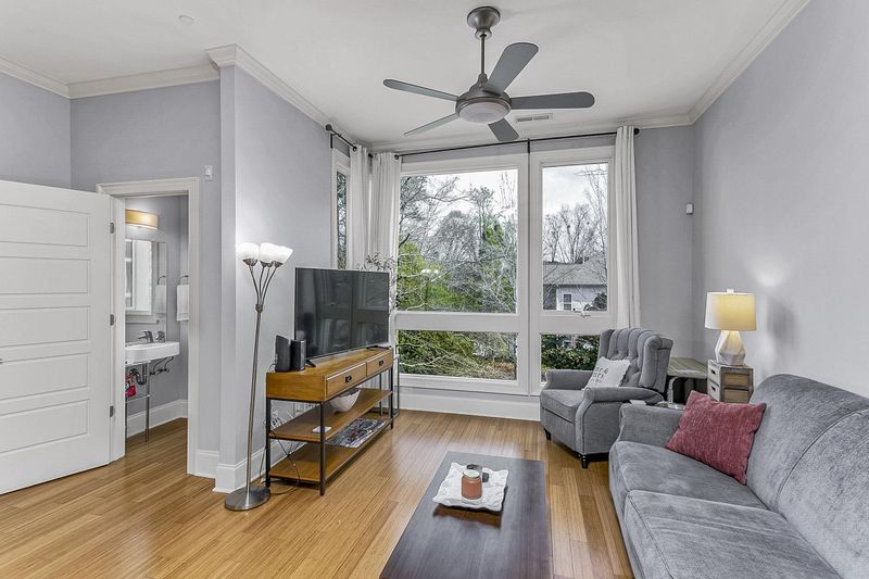 515 Hillsborough St #107, Chapel Hill, NC 27514