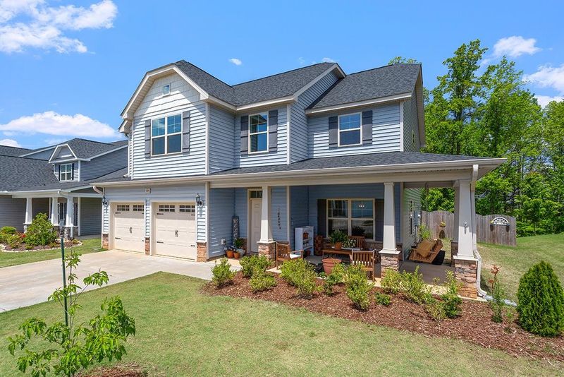 519 Richlands Cliff Dr, Youngsville, NC 27596