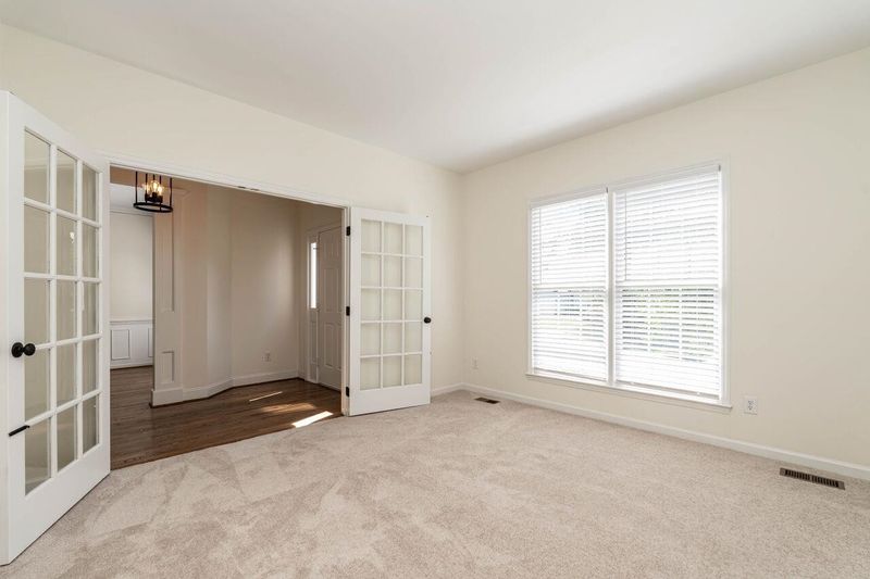 5300 Harrington Grove Dr, Raleigh, NC 27613