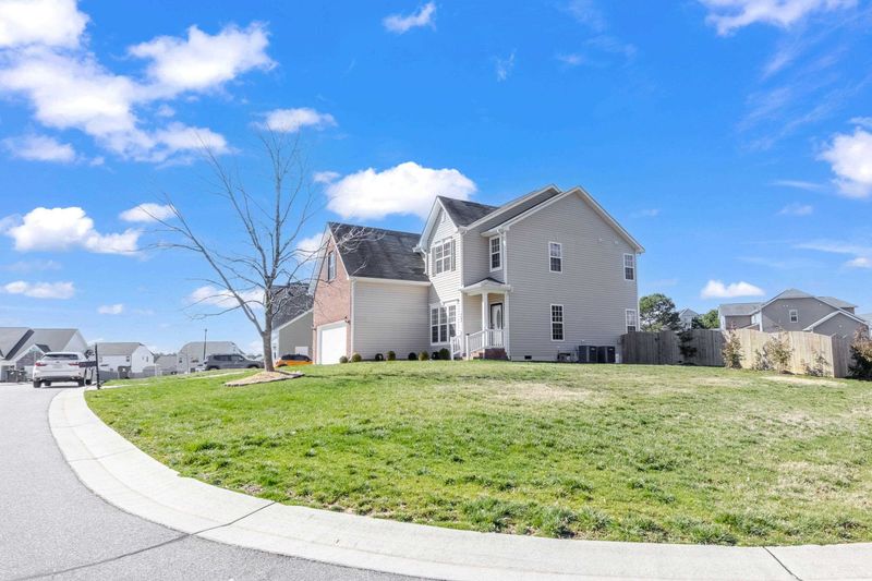 5400 Sapphire Springs Dr, Knightdale, NC 27545