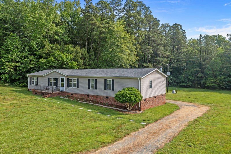 5604 Gouden Ln, Mebane, NC 27302