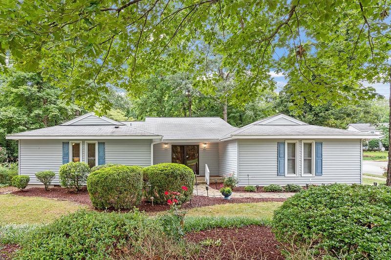 5809 Partridge Ln, Raleigh, NC 27609