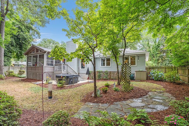 5809 Partridge Ln, Raleigh, NC 27609