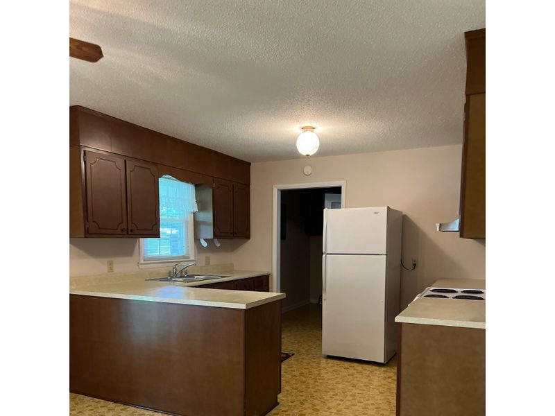 5863 Fairground Rd, Dunn, NC 28334