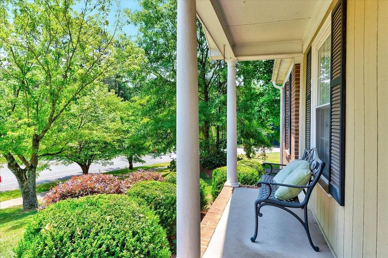 5905 N Hills Dr, Raleigh, NC 27609