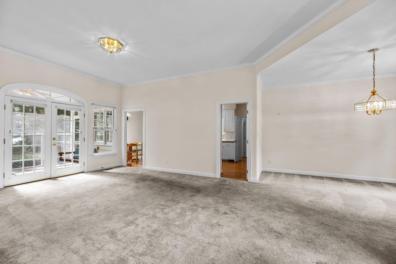 6 Wyndham Pl, Durham, NC 27705
