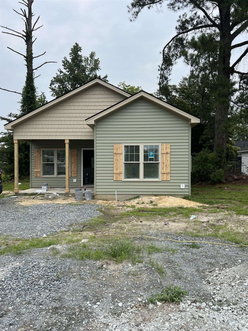 606 W Noble St, Selma, NC 27576