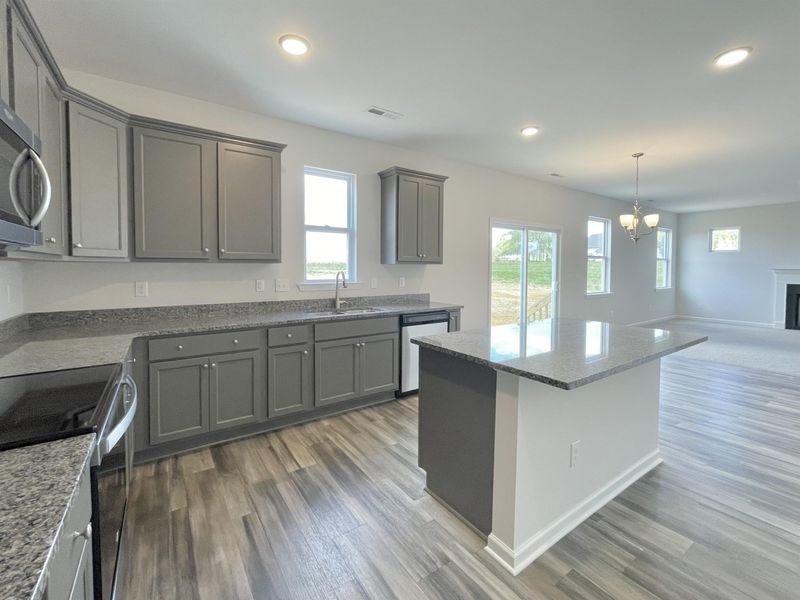 68 Kidderminster Ct, Zebulon, NC 27597