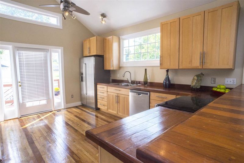 702 E Edenton St, Raleigh, NC 27601