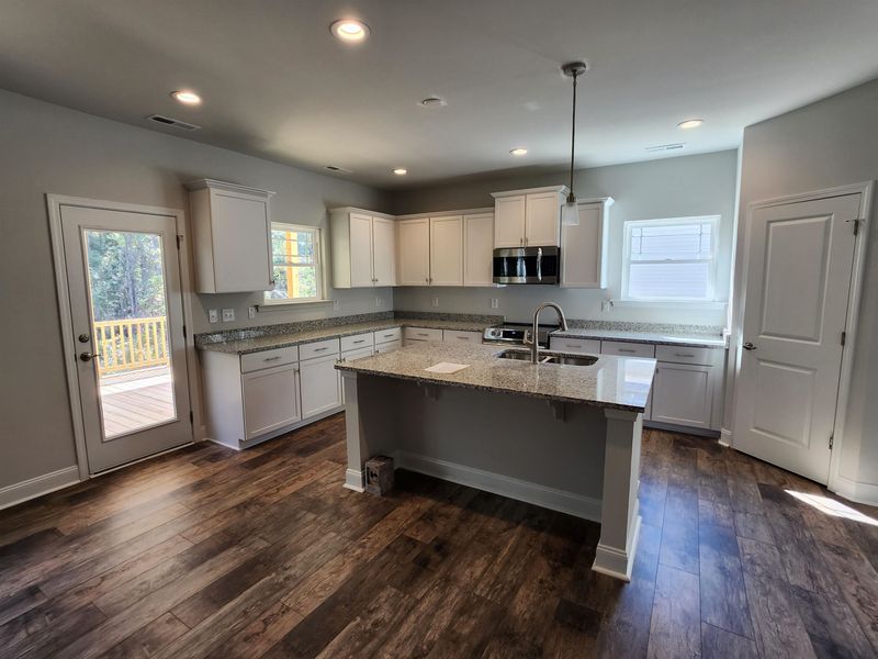 74 Red Pine Ct, Sanford, NC 27332