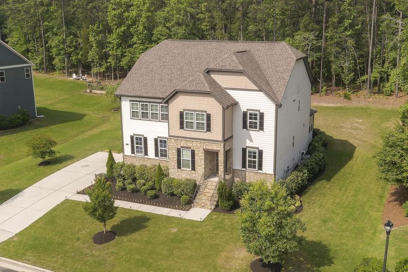 741 Peninsula Forest Pl, Cary, NC 27519