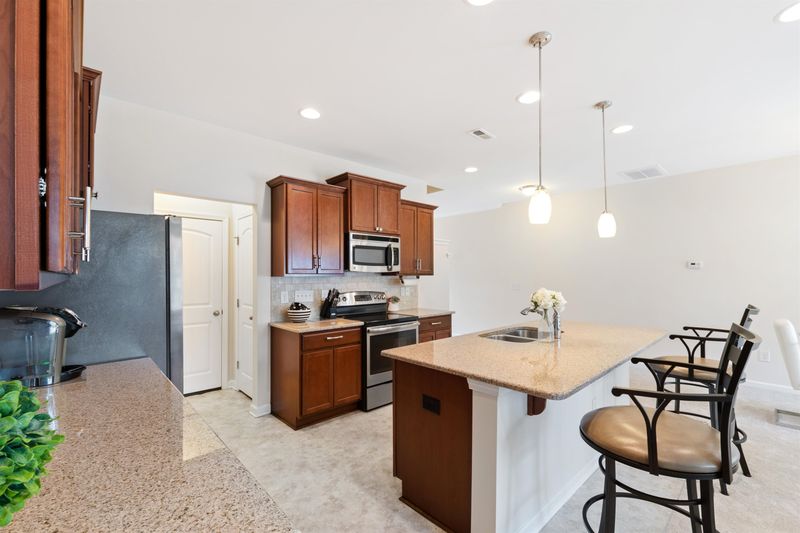 7736 Weathered Oak Way, Raleigh, NC 27616