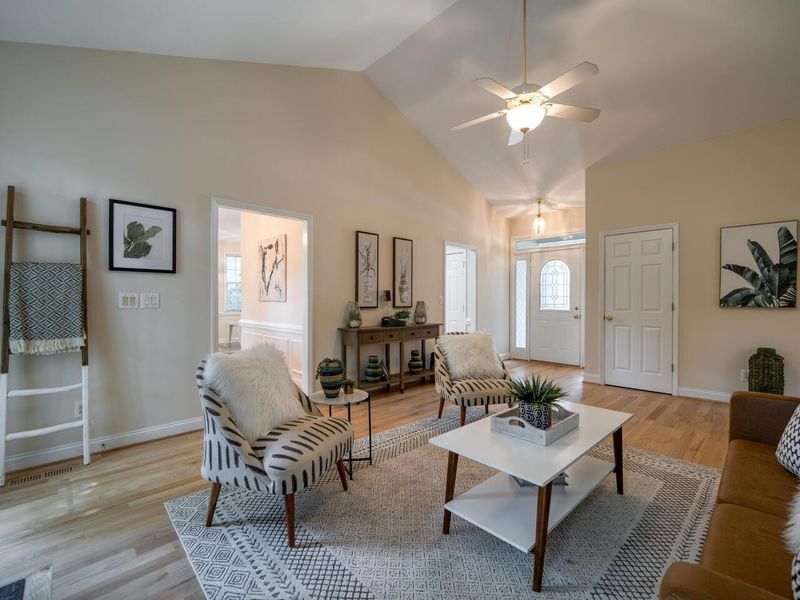 8010 Crenshaw Ln, Durham, NC 27713
