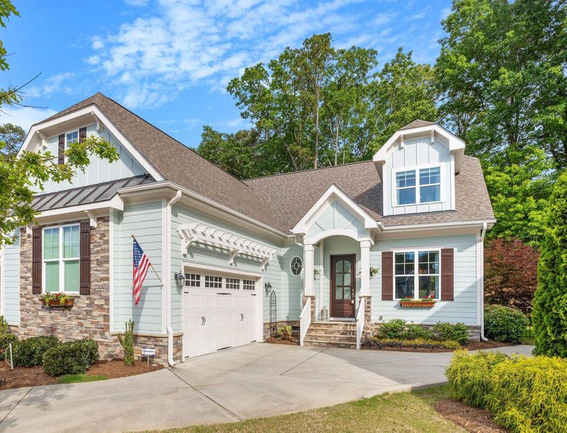8023 Brandyapple Dr, Raleigh, NC 27615