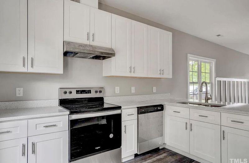 807 B Peedin St, Selma, NC 27576