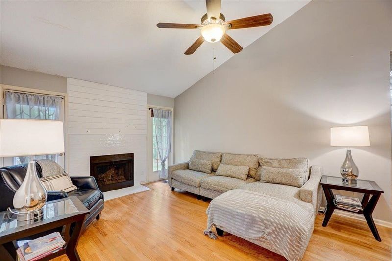 814 Greyson Dr, Durham, NC 27703