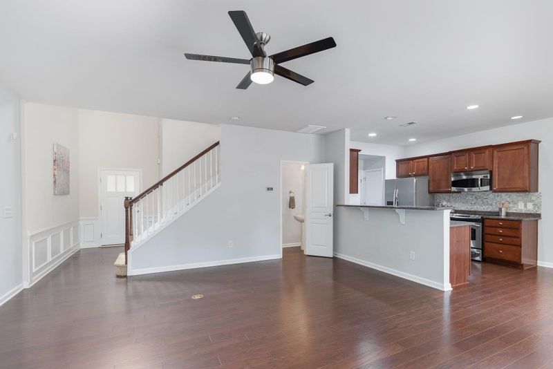 8220 Pilots View Dr, Raleigh, NC 27617