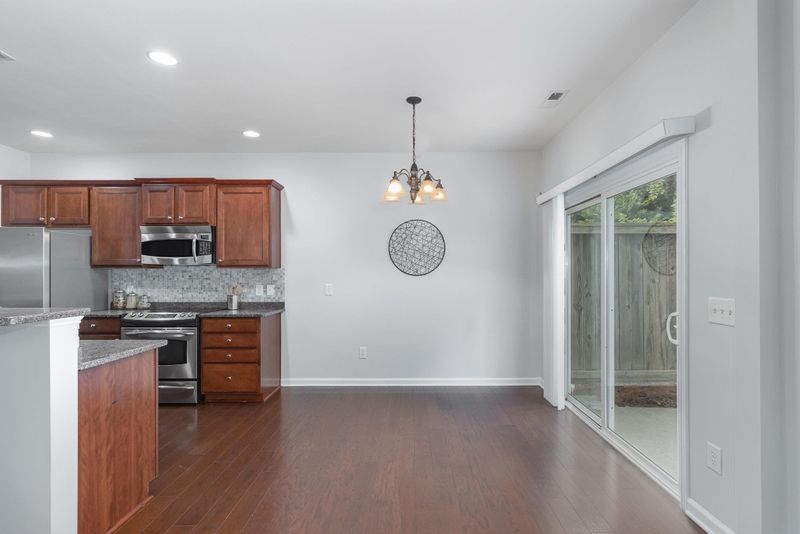 8220 Pilots View Dr, Raleigh, NC 27617