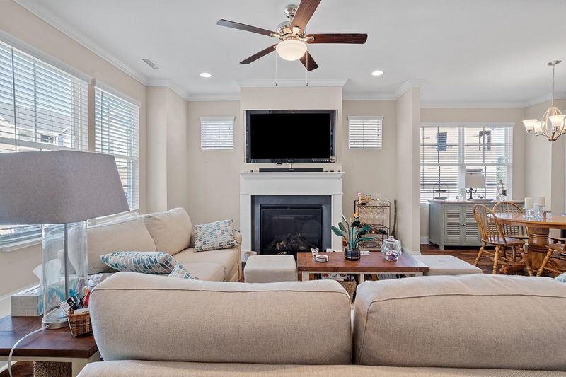 900 Laurel Gate Dr, Wake Forest, NC 27587